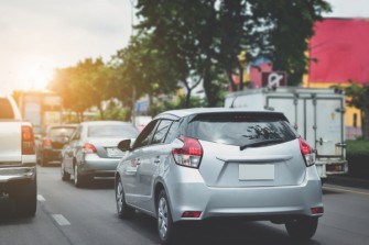 auto na silnici