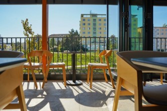 naplavka-kafe mcbrnostred